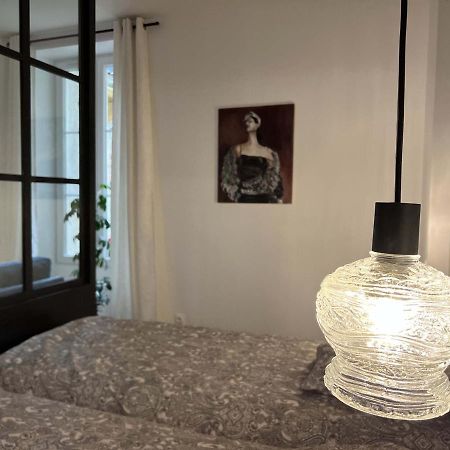 Bel Appartement Au Centre Du Vieux 茹瓦尼 外观 照片